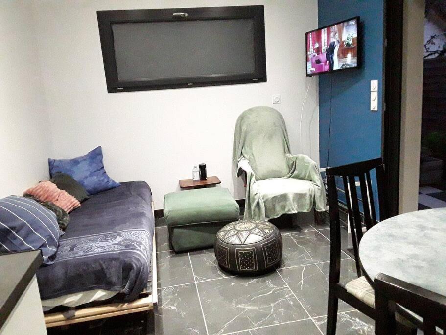 Maisonnette 28 M2 Au Fond Du Jardin Calme&Confort Мондевил Екстериор снимка